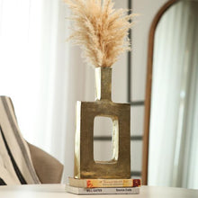 Load image into Gallery viewer, Gold Geometric Frame