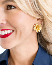 Load image into Gallery viewer, Water Lily Studs