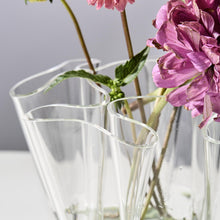 Load image into Gallery viewer, Handkerchief 5 Section Vase- Acrylic