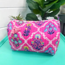 Load image into Gallery viewer, Quilted Makeup Bags