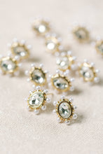 Load image into Gallery viewer, Crystal Pearl Oval Stud Earrings