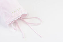 Load image into Gallery viewer, Girls Floral Bullion & Lace Bonnet