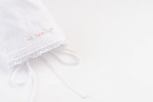 Load image into Gallery viewer, Girls Floral Bullion & Lace Bonnet