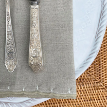 Load image into Gallery viewer, French Graffiti Linen Napkin Set
