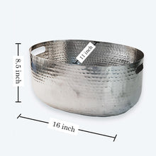 Load image into Gallery viewer, Hammered Handle Oval Bowl