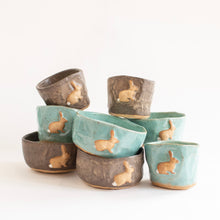 Load image into Gallery viewer, Oxford Candle Bunny Pottery