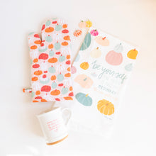 Load image into Gallery viewer, Pumpkin Kitchen Linens