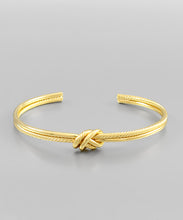 Load image into Gallery viewer, Golden Stella Cuff