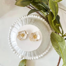 Load image into Gallery viewer, Weathered Wedding Collection