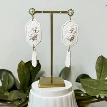 Load image into Gallery viewer, Weathered Wedding Collection