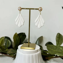 Load image into Gallery viewer, Weathered Wedding Collection