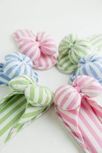 Load image into Gallery viewer, Cabana Bow Spa Slipper
