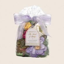 Load image into Gallery viewer, Aromatique The Smell of Spring
