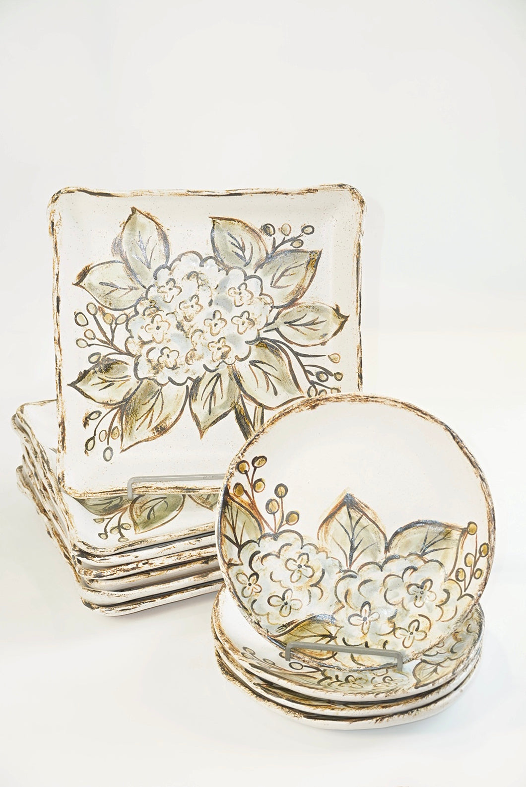Etta B Hydrangea Salad Plate - Blue Hydrangea