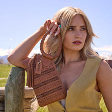 Load image into Gallery viewer, Hobo Sable Wristlet - Harvest Wheat
