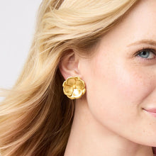 Load image into Gallery viewer, Bloom Clip Earring

