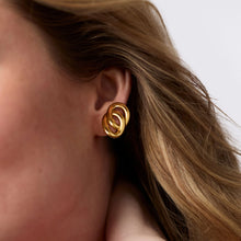 Load image into Gallery viewer, Dolce Link Stud - Gold

