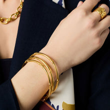 Load image into Gallery viewer, Essex Bangle | Gold
