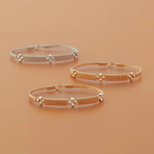 Load image into Gallery viewer, Timeless Beauty Bracelet
