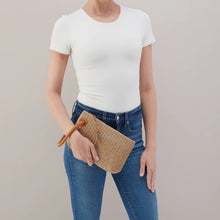 Load image into Gallery viewer, Daisy Daze Large Wristlet

