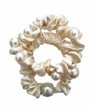 Load image into Gallery viewer, Amanda Scrunchies Set
