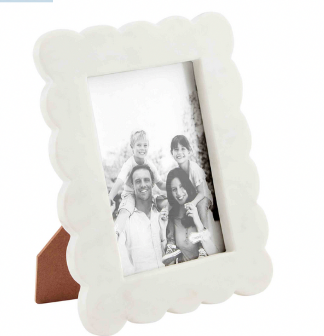 Scalloped Marble Frame