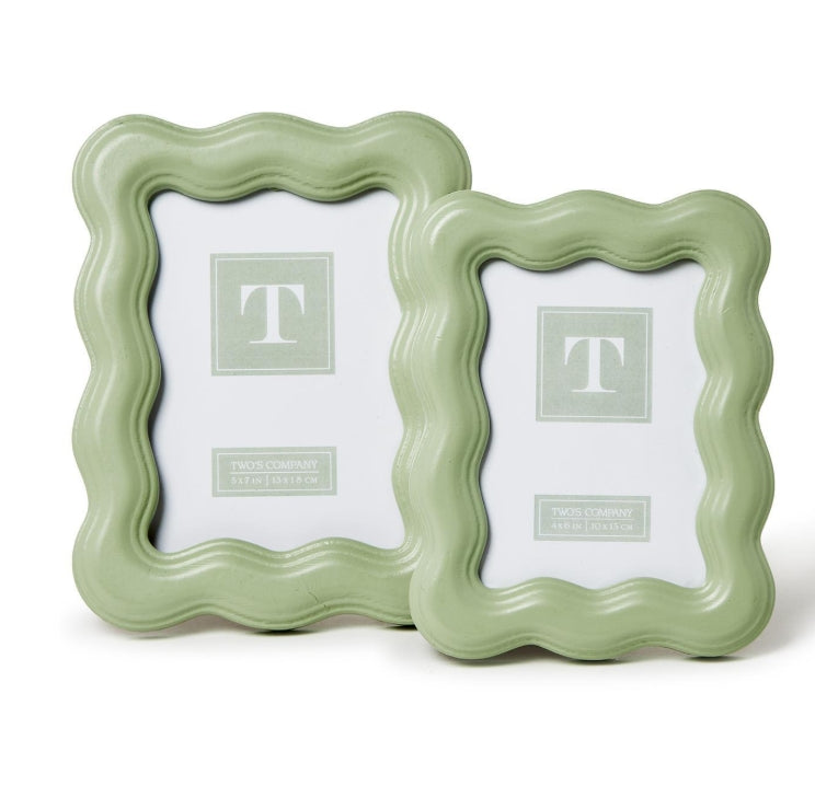 Green Wavy Wood Photo Frame