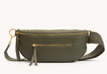Load image into Gallery viewer, Charles Crossbody Medium

