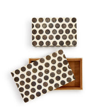 Load image into Gallery viewer, Dot Chiseled Covered Box
