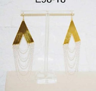 Love AO V Chain Earrings