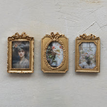 Load image into Gallery viewer, Resin Photo Frame with Bow
