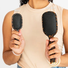 Load image into Gallery viewer, Detangler Hair Brush For Medium Hair
