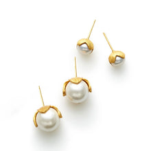 Load image into Gallery viewer, Penelope Stud - Pearl
