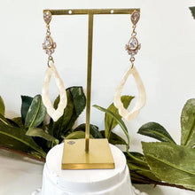 Load image into Gallery viewer, Weathered Wedding Collection
