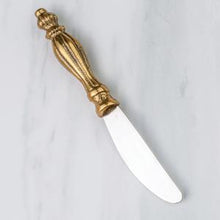 Load image into Gallery viewer, Gilded Ribbed Spreader
