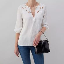 Load image into Gallery viewer, Reeva
